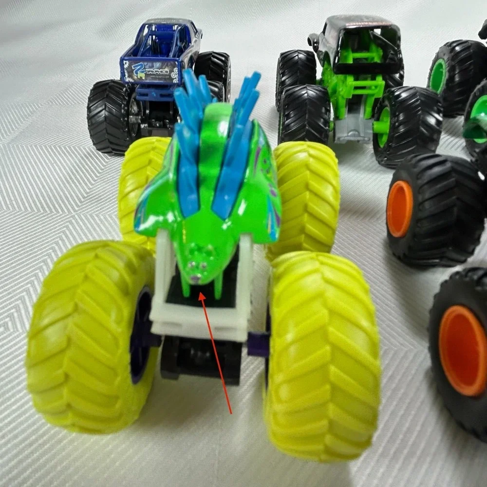Lot of 5 Hot Wheels Monster Jam Trucks 1:64 - Various incl.Grave Digger 40 Anniv